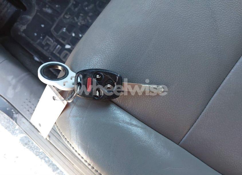 Photo 11 of 2011 Honda Pilot EX-L (VIN 5FNYF4H60BB018441)