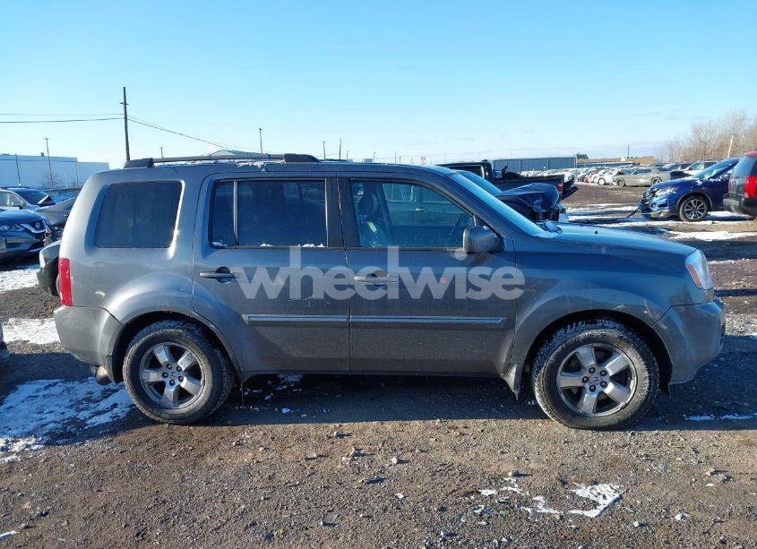 Photo 13 of 2011 Honda Pilot EX-L (VIN 5FNYF4H60BB018441)