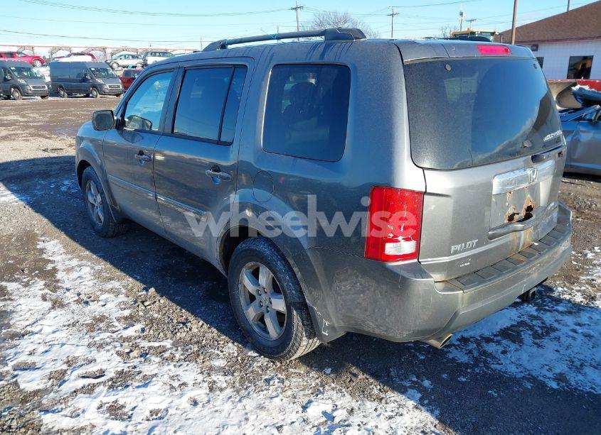 Photo 3 of 2011 Honda Pilot EX-L (VIN 5FNYF4H60BB018441)