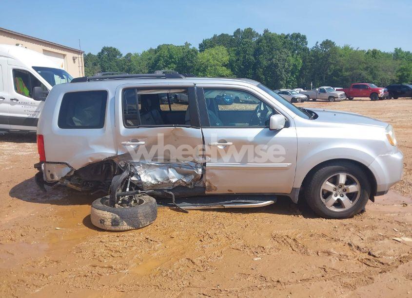 Photo 13 of 2011 Honda Pilot EX-L (VIN 5FNYF4H60BB039032)