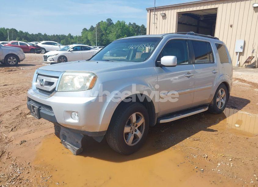 Photo 2 of 2011 Honda Pilot EX-L (VIN 5FNYF4H60BB039032)