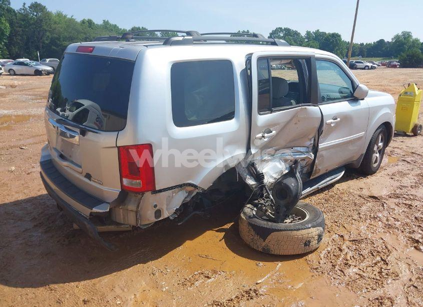 Photo 4 of 2011 Honda Pilot EX-L (VIN 5FNYF4H60BB039032)