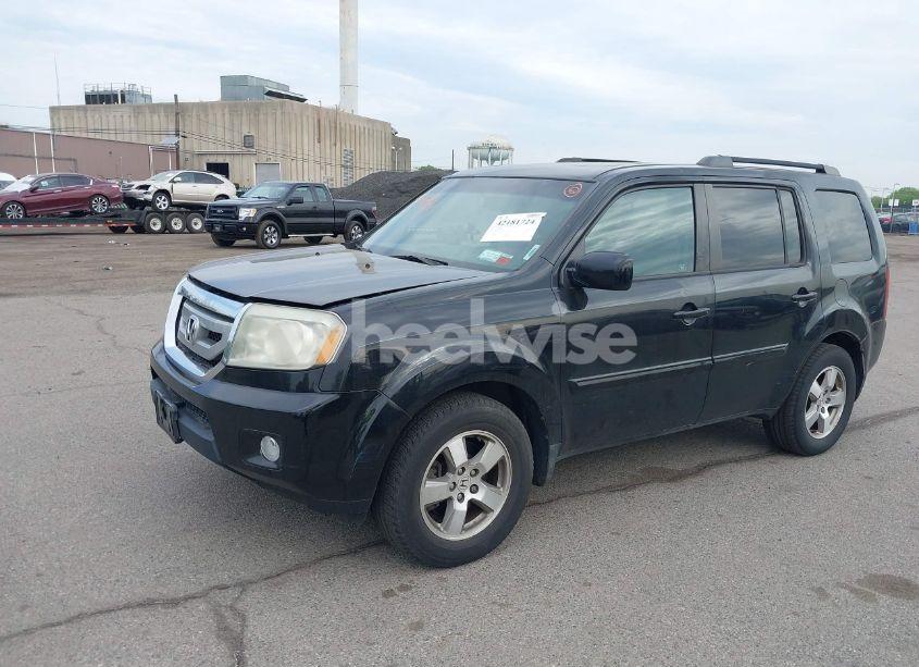 Photo 2 of 2011 Honda Pilot EX-L (VIN 5FNYF4H61BB078003)
