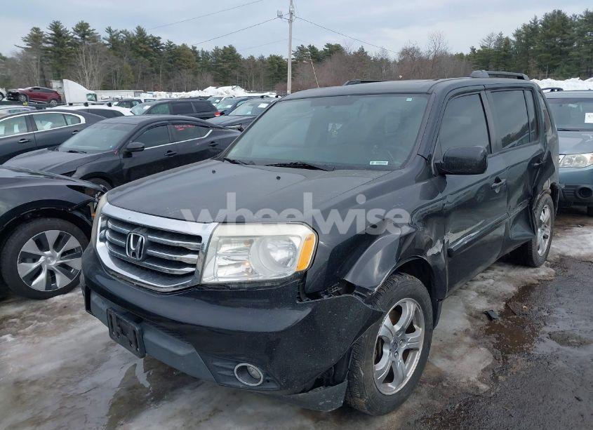 Photo 2 of 2014 Honda Pilot EX-L (VIN 5FNYF4H61EB023362)