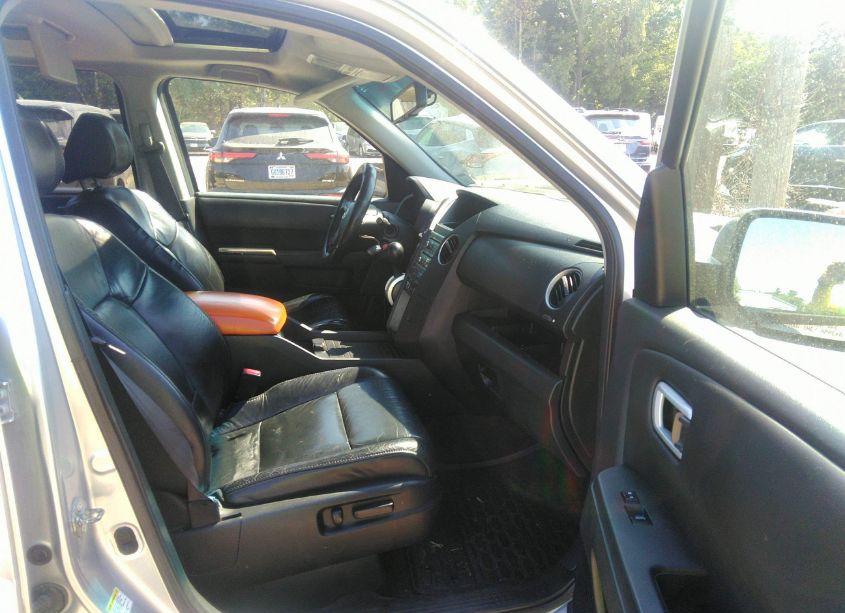 Photo 5 of 2011 Honda Pilot EX-L (VIN 5FNYF4H63BB062661)