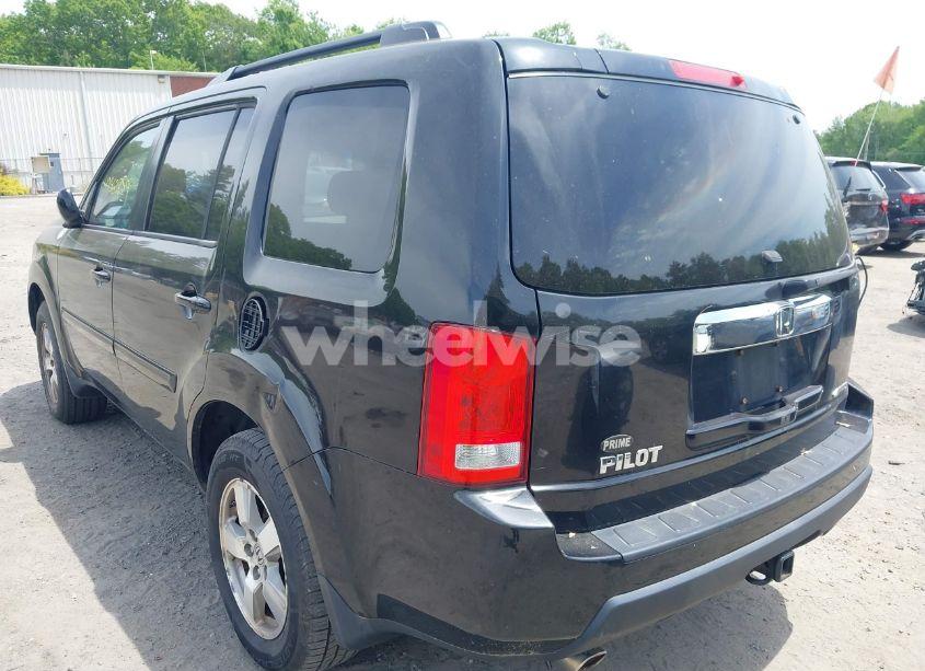 Photo 3 of 2011 Honda Pilot EX-L (VIN 5FNYF4H63BB091514)