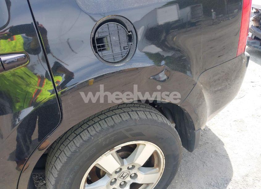 Photo 6 of 2011 Honda Pilot EX-L (VIN 5FNYF4H63BB091514)