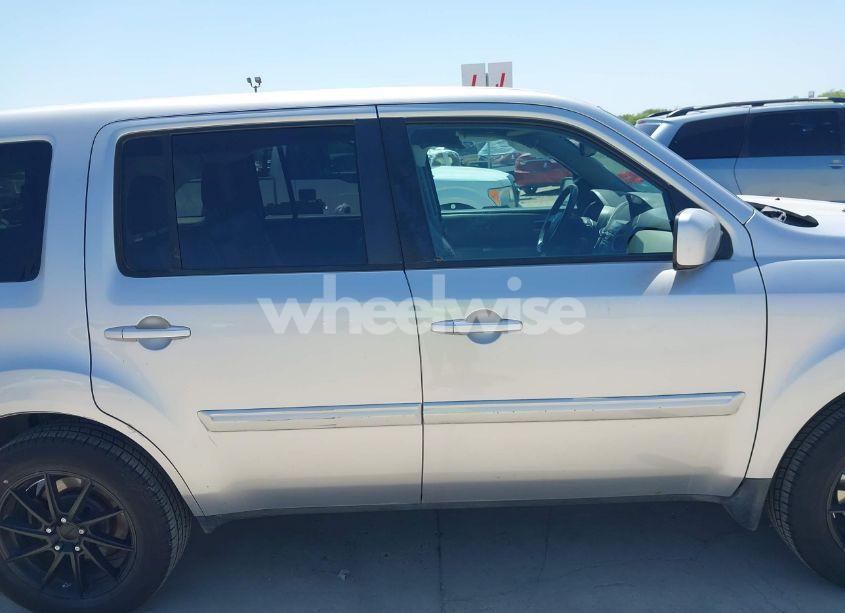 Photo 13 of 2013 Honda Pilot EX-L (VIN 5FNYF4H63DB020459)