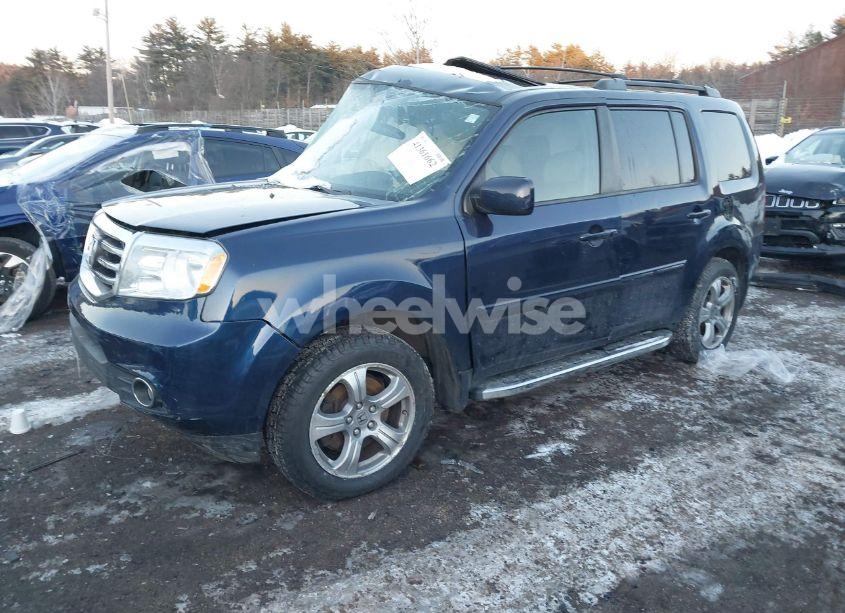 Photo 2 of 2013 Honda Pilot EX-L (VIN 5FNYF4H63DB072111)