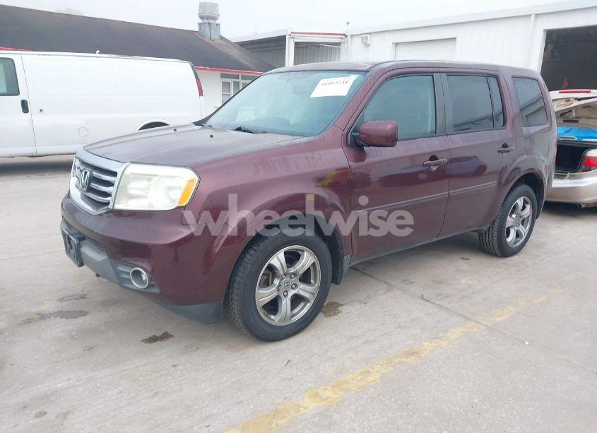Photo 2 of 2014 Honda Pilot EX-L (VIN 5FNYF4H63EB049882)