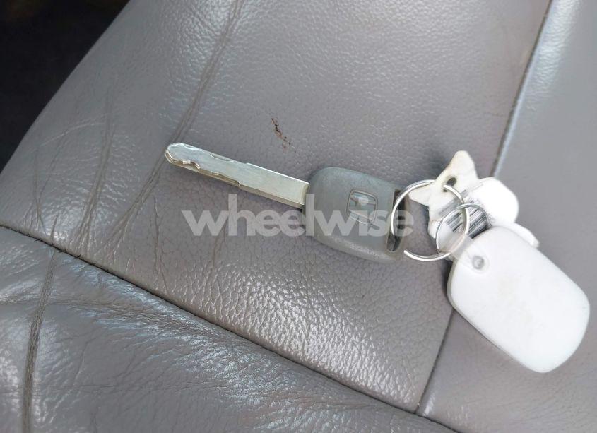 Photo 11 of 2015 Honda Pilot EX-L (VIN 5FNYF4H63FB016737)