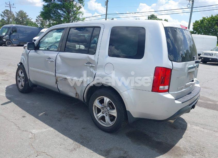 Photo 3 of 2015 Honda Pilot EX-L (VIN 5FNYF4H63FB016737)