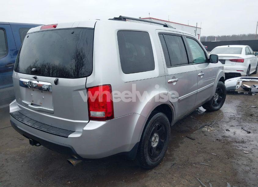 Photo 4 of 2011 Honda Pilot EX-L (VIN 5FNYF4H64BB040295)