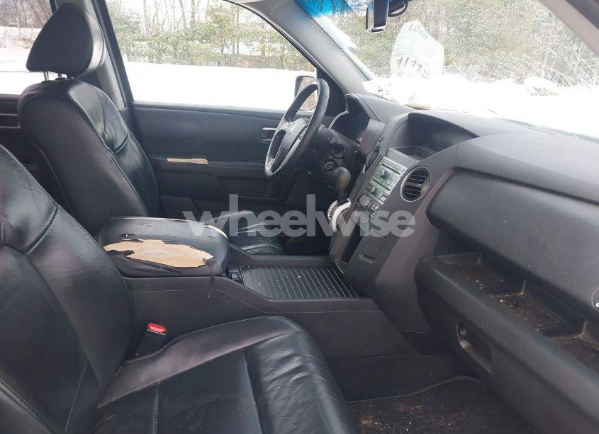 Photo 5 of 2011 Honda Pilot EX-L (VIN 5FNYF4H64BB080005)