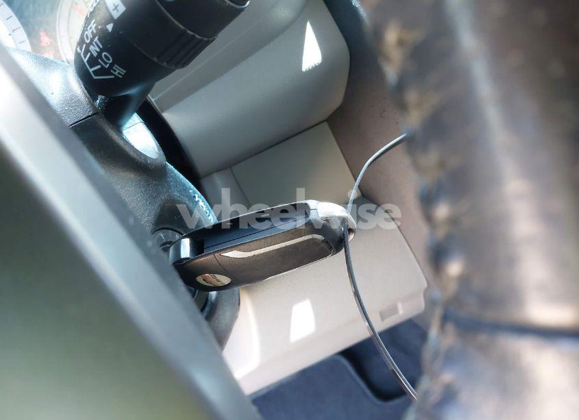 Photo 11 of 2011 Honda Pilot EX-L (VIN 5FNYF4H64BB090811)