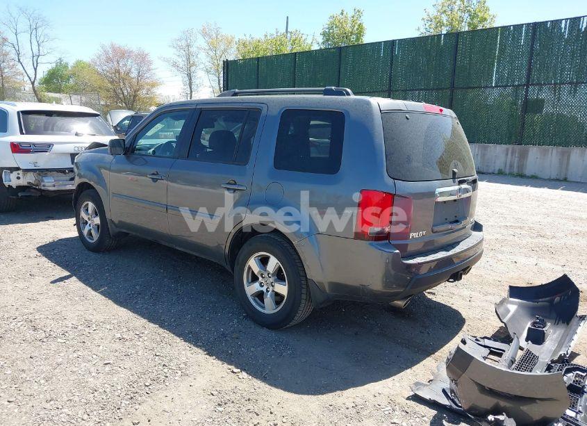 Photo 3 of 2011 Honda Pilot EX-L (VIN 5FNYF4H64BB090811)