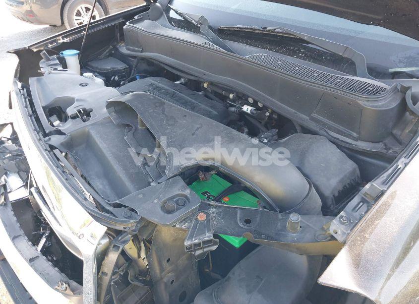 Photo 10 of 2015 Honda Pilot EX-L (VIN 5FNYF4H64FB001776)