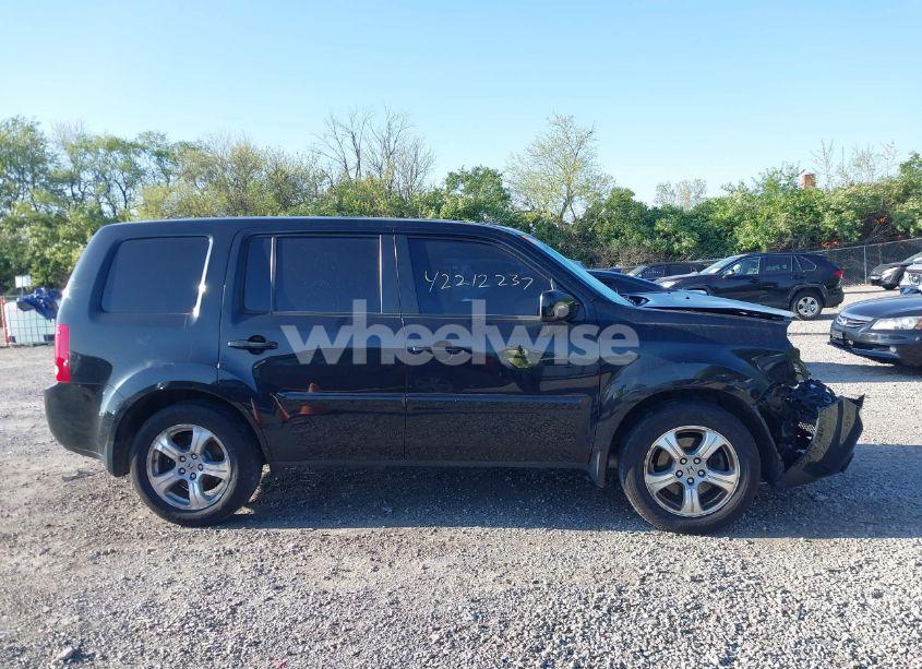 Photo 13 of 2015 Honda Pilot EX-L (VIN 5FNYF4H64FB001776)