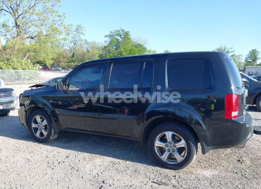 Photo 14 of 2015 Honda Pilot EX-L (VIN 5FNYF4H64FB001776)