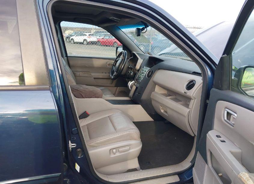 Photo 5 of 2010 Honda Pilot EX-L (VIN 5FNYF4H65AB002475)