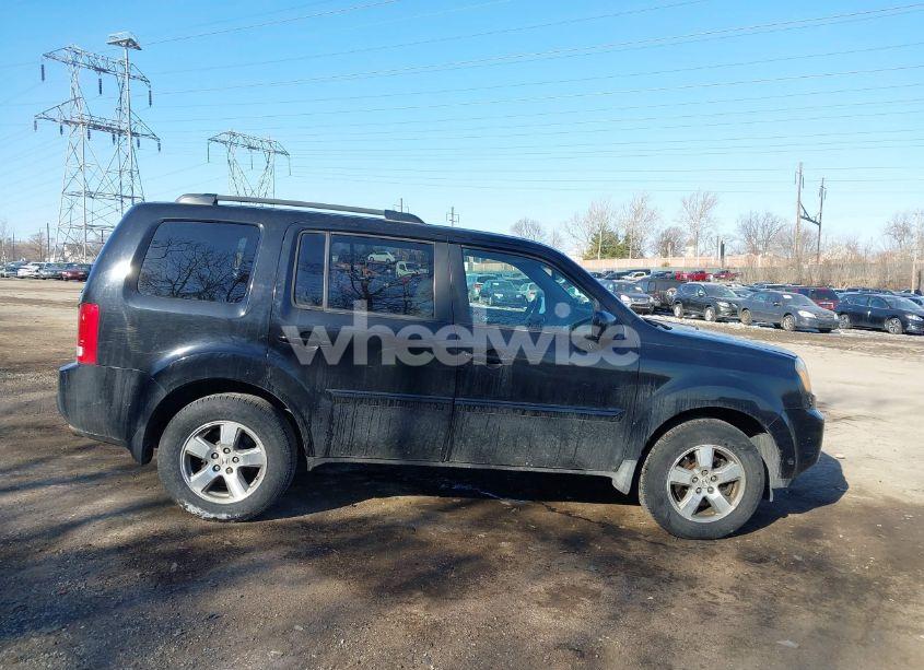 Photo 13 of 2010 Honda Pilot EX-L (VIN 5FNYF4H65AB030843)