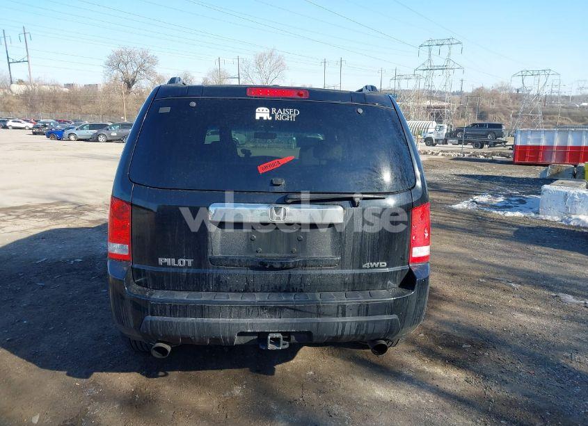 Photo 16 of 2010 Honda Pilot EX-L (VIN 5FNYF4H65AB030843)