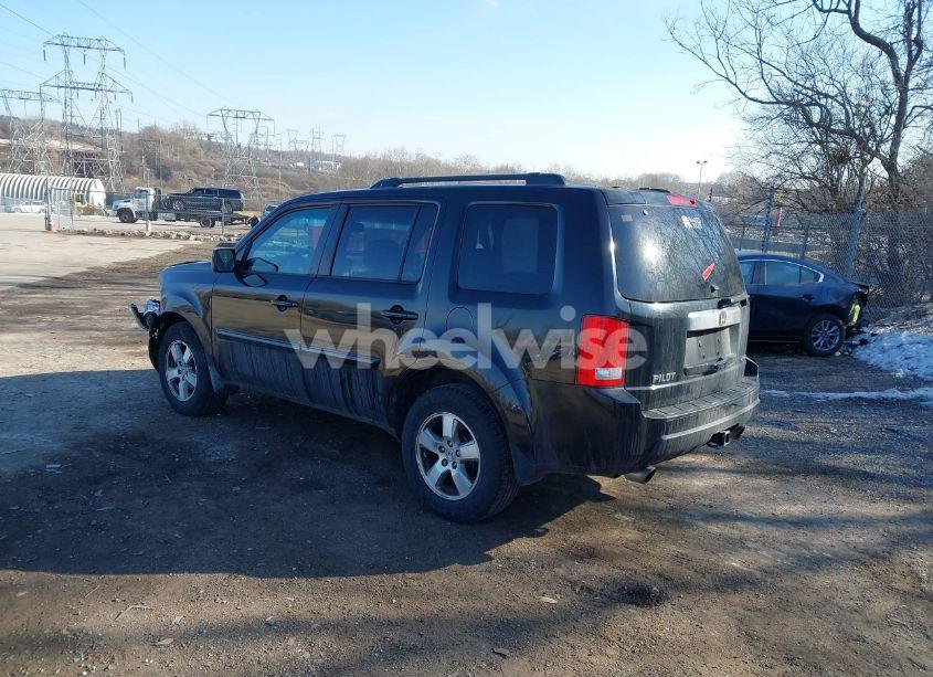 Photo 3 of 2010 Honda Pilot EX-L (VIN 5FNYF4H65AB030843)