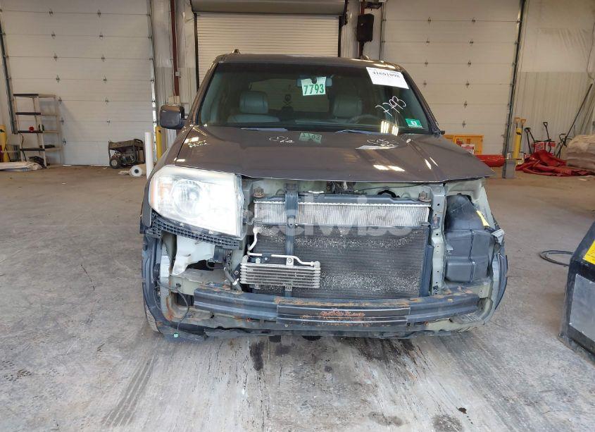 Photo 12 of 2011 Honda Pilot EX-L (VIN 5FNYF4H65BB024672)