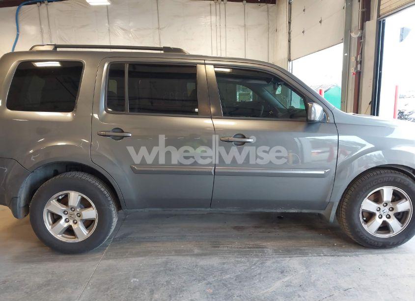Photo 13 of 2011 Honda Pilot EX-L (VIN 5FNYF4H65BB024672)