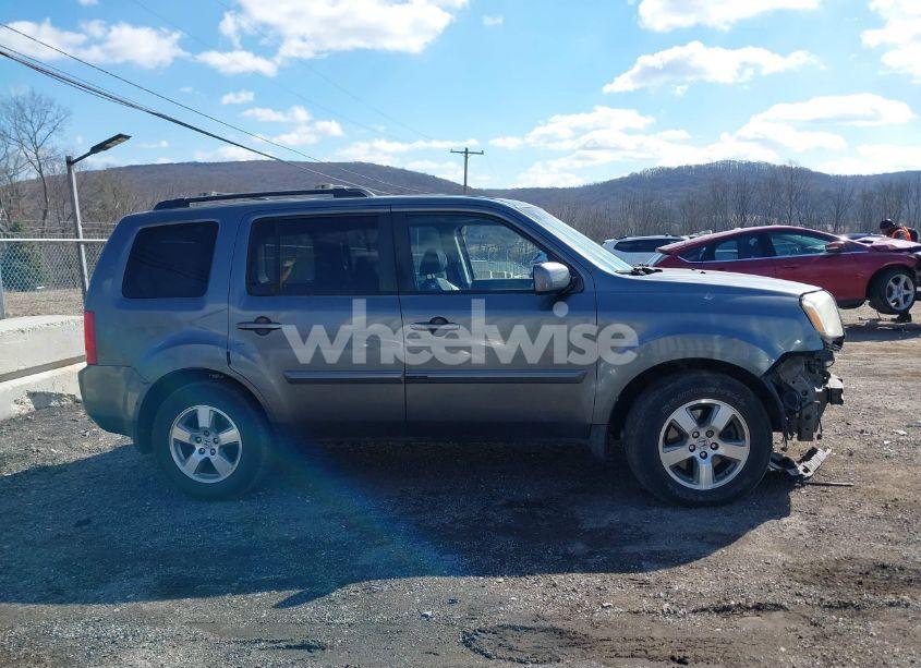 Photo 13 of 2011 Honda Pilot EX-L (VIN 5FNYF4H65BB068140)