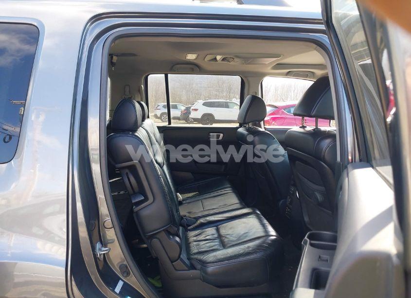 Photo 8 of 2011 Honda Pilot EX-L (VIN 5FNYF4H65BB068140)