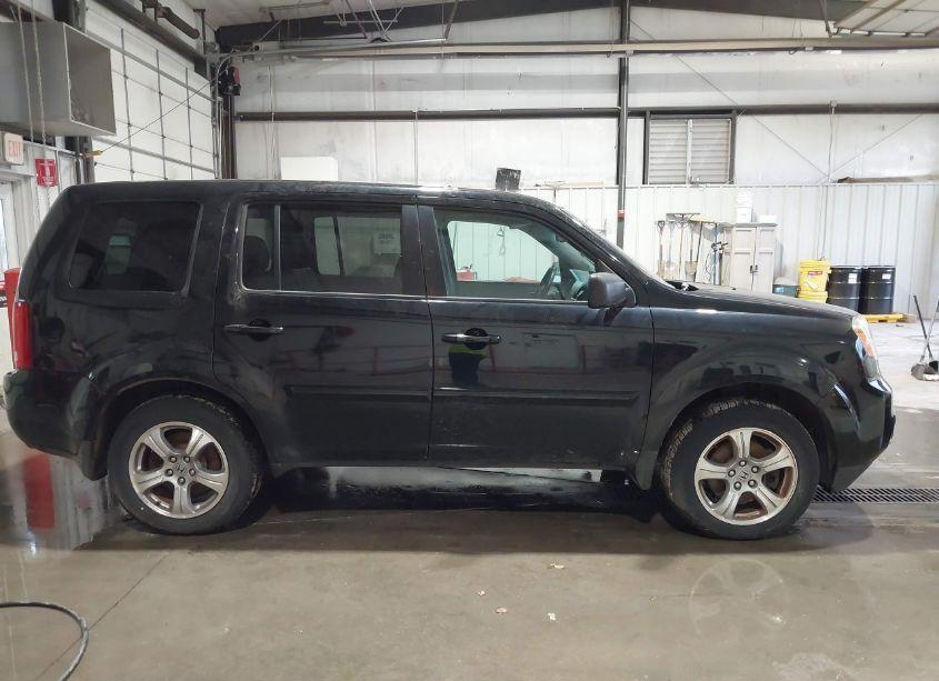 Photo 13 of 2014 Honda Pilot EX-L (VIN 5FNYF4H65EB036471)