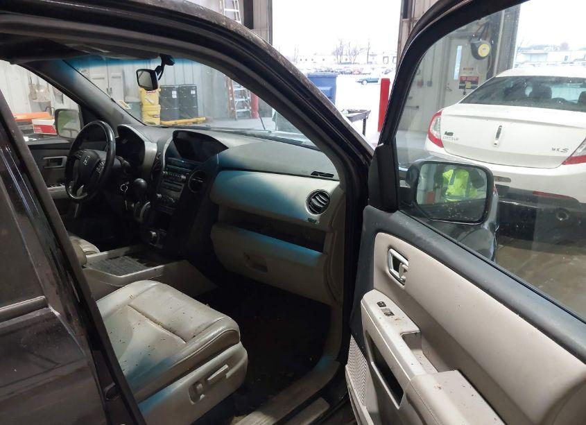 Photo 5 of 2014 Honda Pilot EX-L (VIN 5FNYF4H65EB036471)