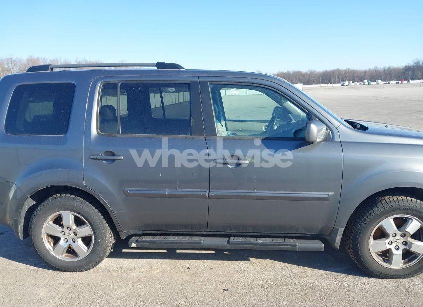 Photo 13 of 2011 Honda Pilot EX-L (VIN 5FNYF4H66BB009260)