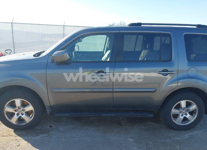 Photo 14 of 2011 Honda Pilot EX-L (VIN 5FNYF4H66BB009260)