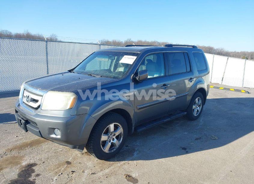 Photo 2 of 2011 Honda Pilot EX-L (VIN 5FNYF4H66BB009260)