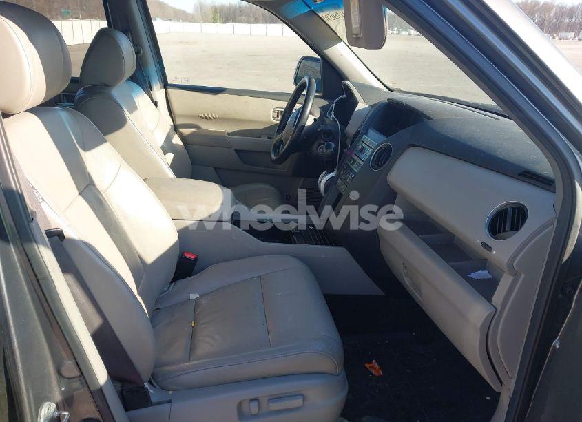 Photo 5 of 2011 Honda Pilot EX-L (VIN 5FNYF4H66BB009260)