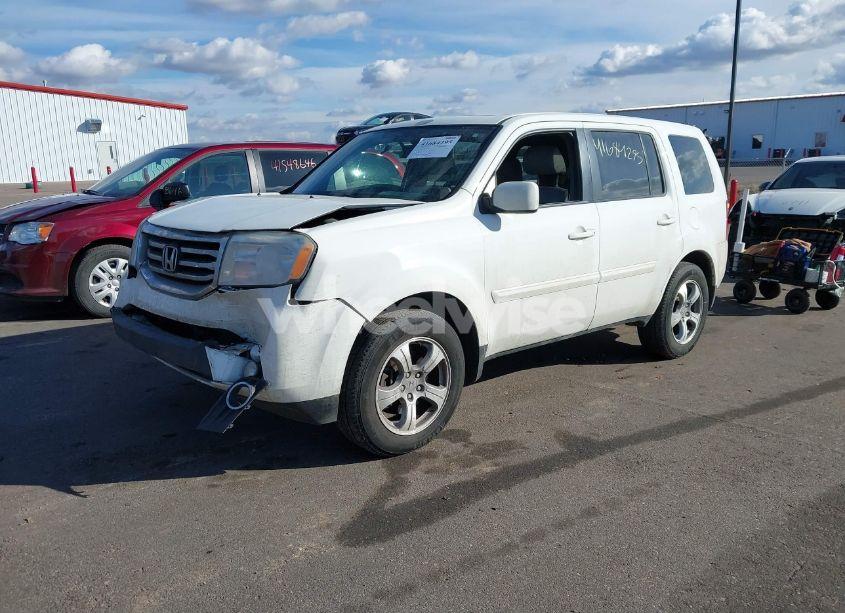 Photo 2 of 2015 Honda Pilot EX-L (VIN 5FNYF4H66FB050882)