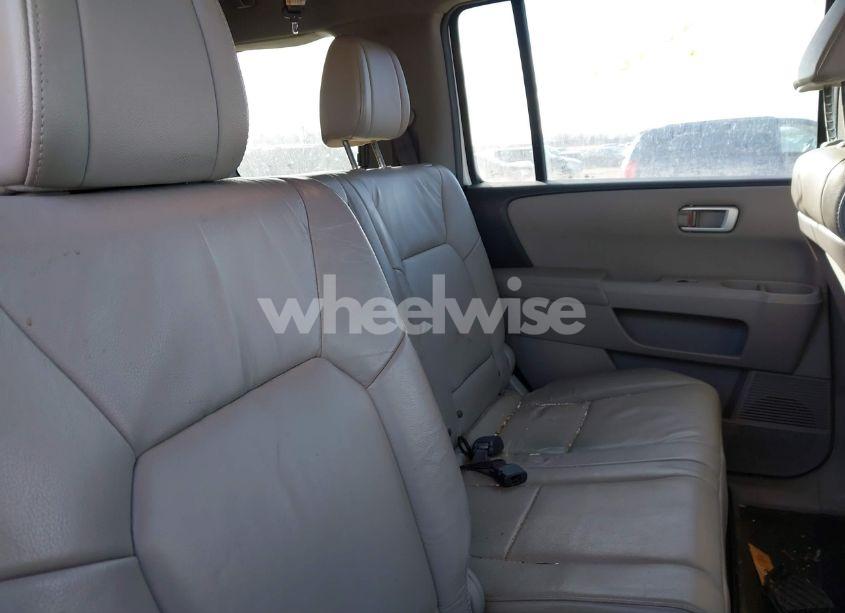 Photo 8 of 2015 Honda Pilot EX-L (VIN 5FNYF4H66FB050882)