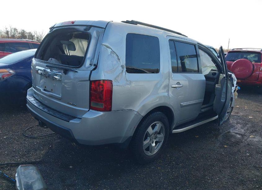 Photo 4 of 2011 Honda Pilot EX-L (VIN 5FNYF4H67BB036788)