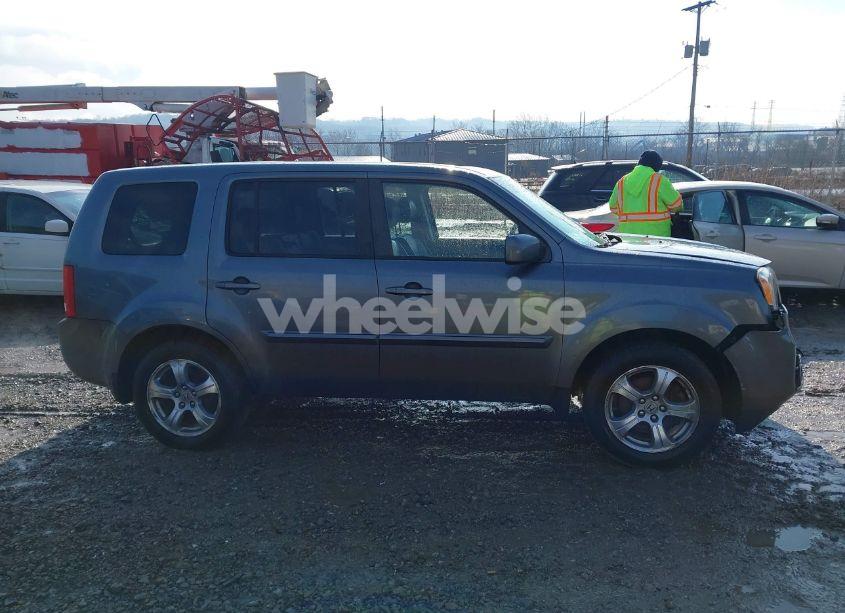 Photo 13 of 2013 Honda Pilot EX-L (VIN 5FNYF4H67DB035594)