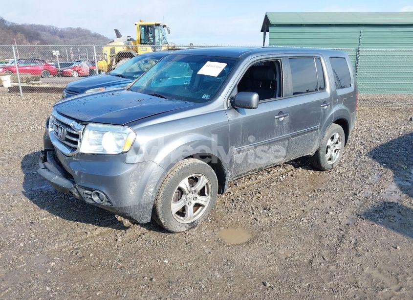 Photo 2 of 2013 Honda Pilot EX-L (VIN 5FNYF4H67DB035594)