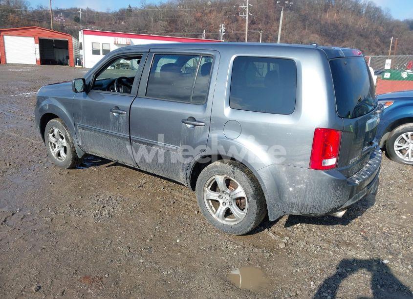 Photo 3 of 2013 Honda Pilot EX-L (VIN 5FNYF4H67DB035594)