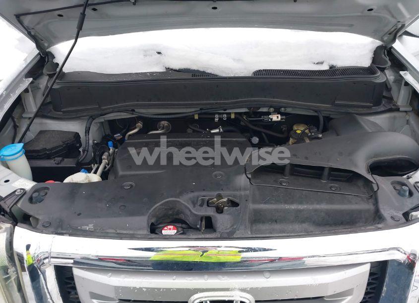 Photo 10 of 2011 Honda Pilot EX-L (VIN 5FNYF4H68BB024536)