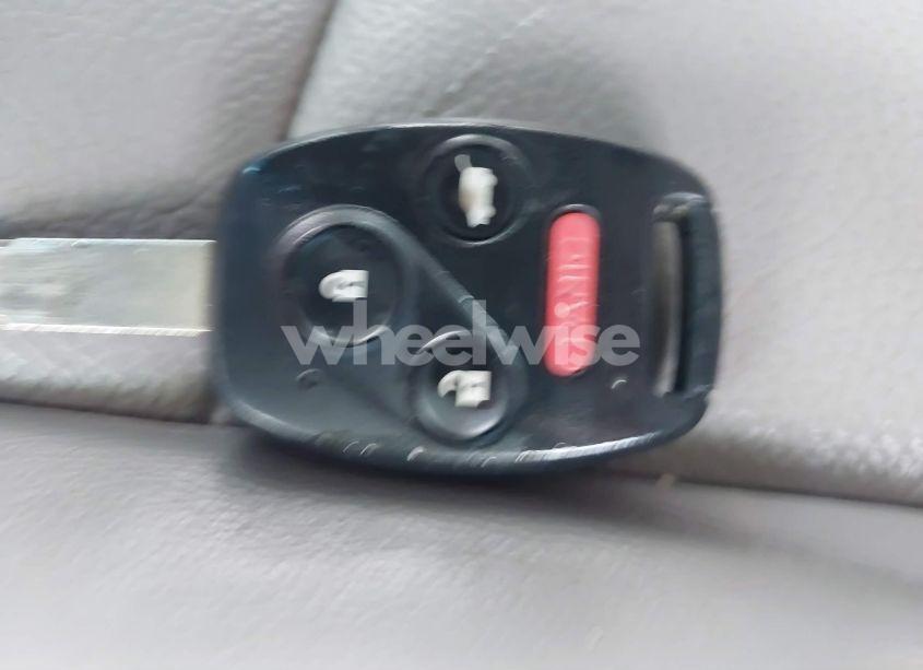 Photo 11 of 2011 Honda Pilot EX-L (VIN 5FNYF4H68BB024536)