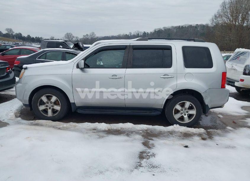 Photo 14 of 2011 Honda Pilot EX-L (VIN 5FNYF4H68BB024536)