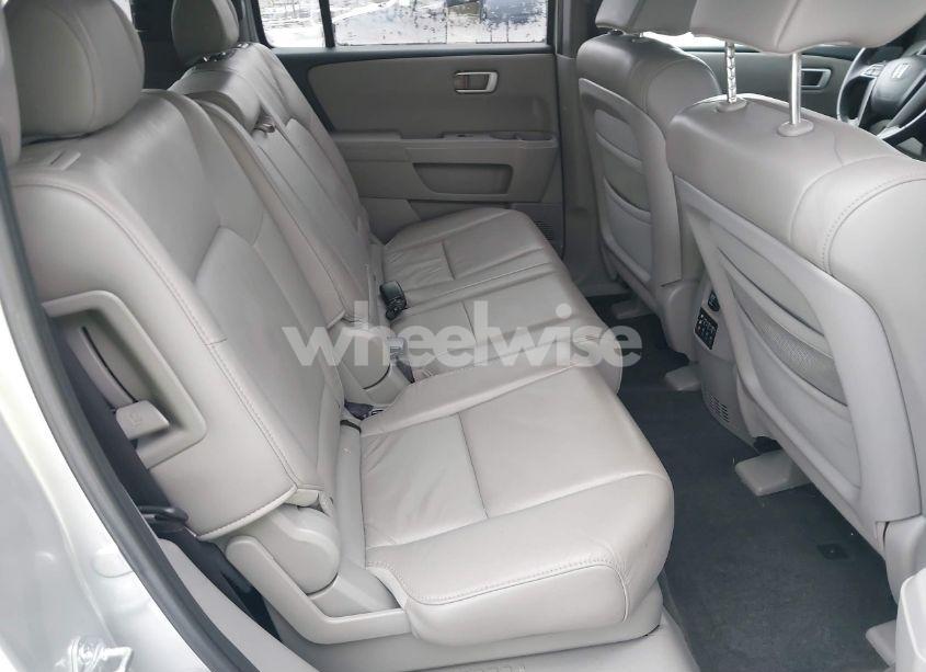 Photo 8 of 2011 Honda Pilot EX-L (VIN 5FNYF4H68BB024536)