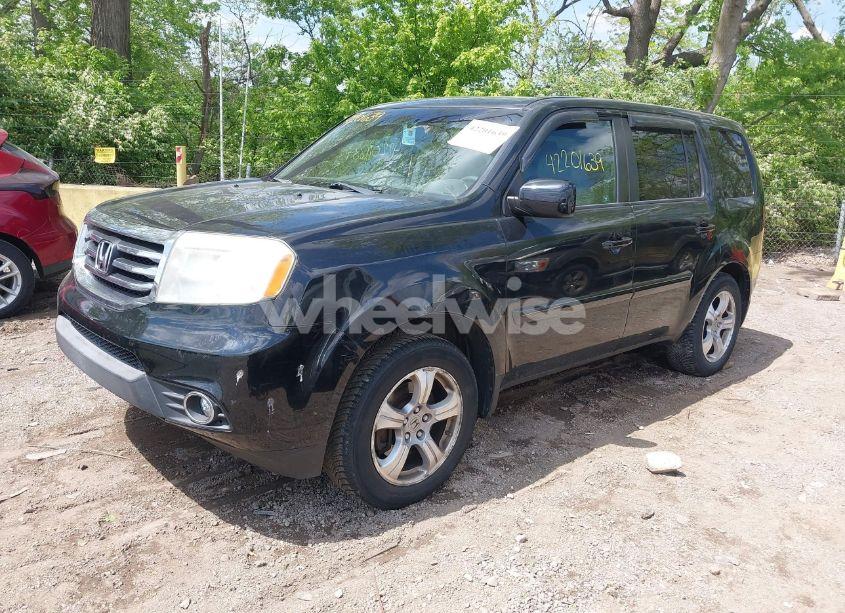 Photo 2 of 2012 Honda Pilot EX-L (VIN 5FNYF4H68CB084429)