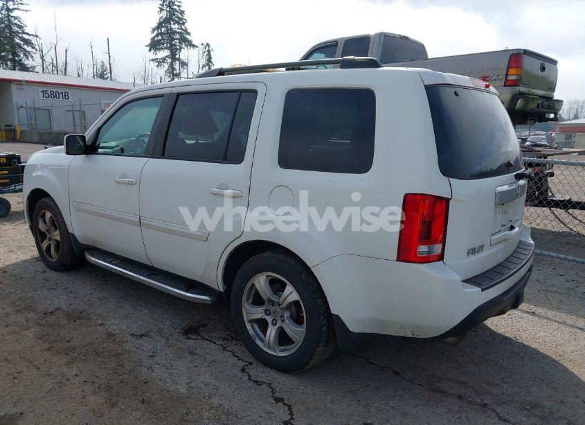 Photo 3 of 2013 Honda Pilot EX-L (VIN 5FNYF4H68DB036950)