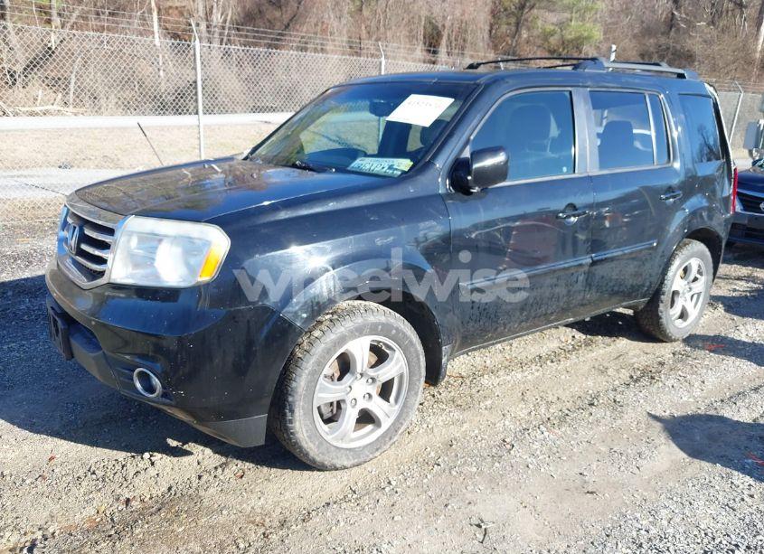 Photo 2 of 2014 Honda Pilot EX-L (VIN 5FNYF4H68EB036500)